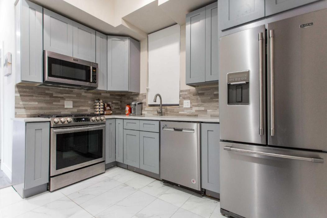 The Double Play - 1 Min Walk To Wrigley! Spacious 2Br - Perfect For Cubs Fans! Chicago Exterior photo